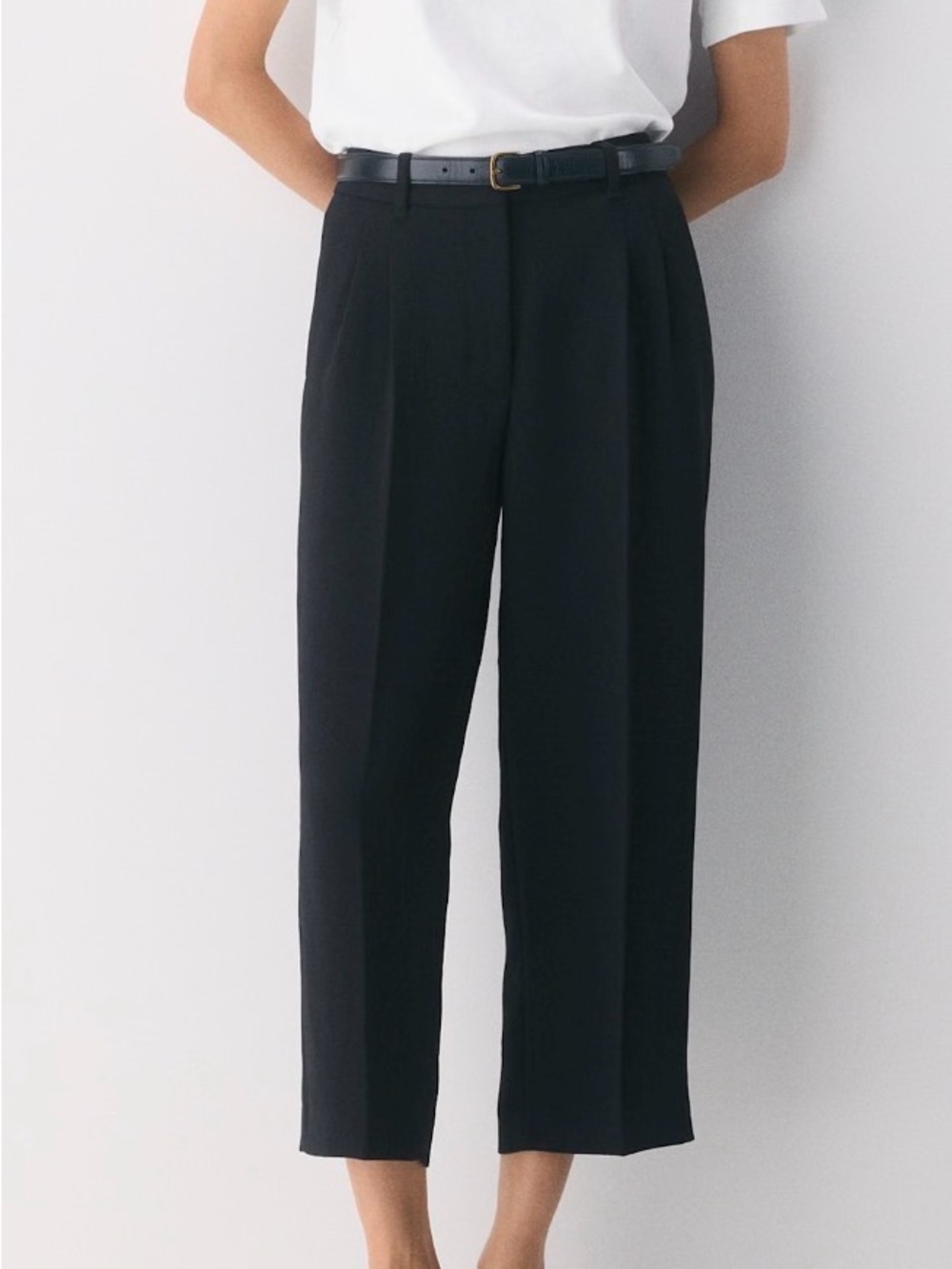 Aritzia Effortless Pant